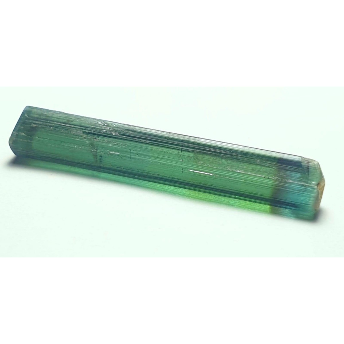 Brasilianische Elbaite-Kristal – Jewelry Making Raw Materials Bewertung und Preis